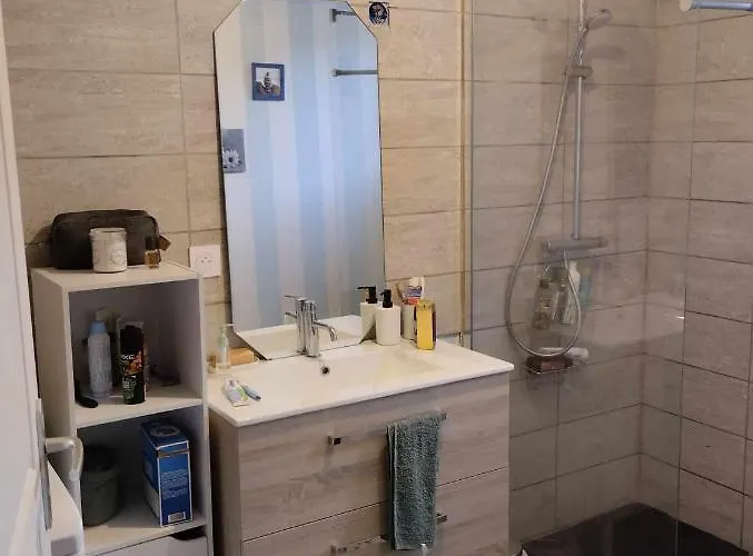 Maison Renovee * Millieres